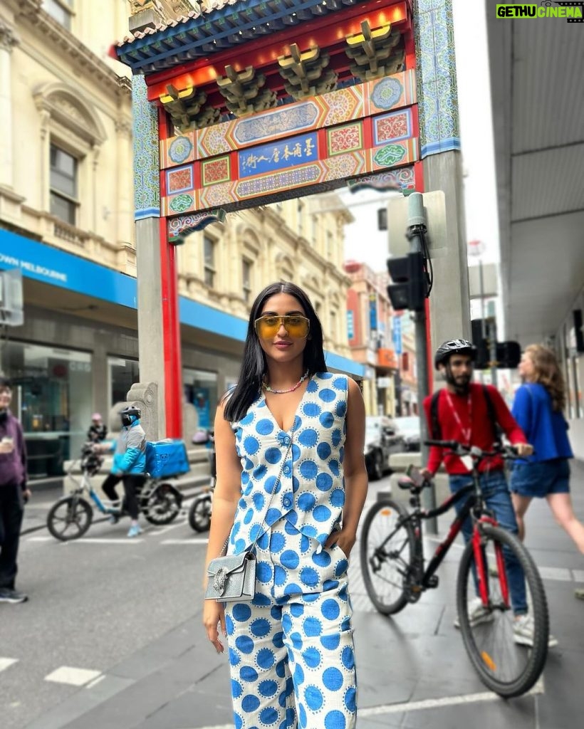 Krystle D'Souza Instagram - Meet me under the clock 🕓 Walking around Melbourne, taking it all in , one step at a time ! Fit - @kalakaaribysagarika x @dinky_nirh Hosted by - @visitmelbourne #VisitMelbourne #EveryBitDifferent Melbourne - Australia City