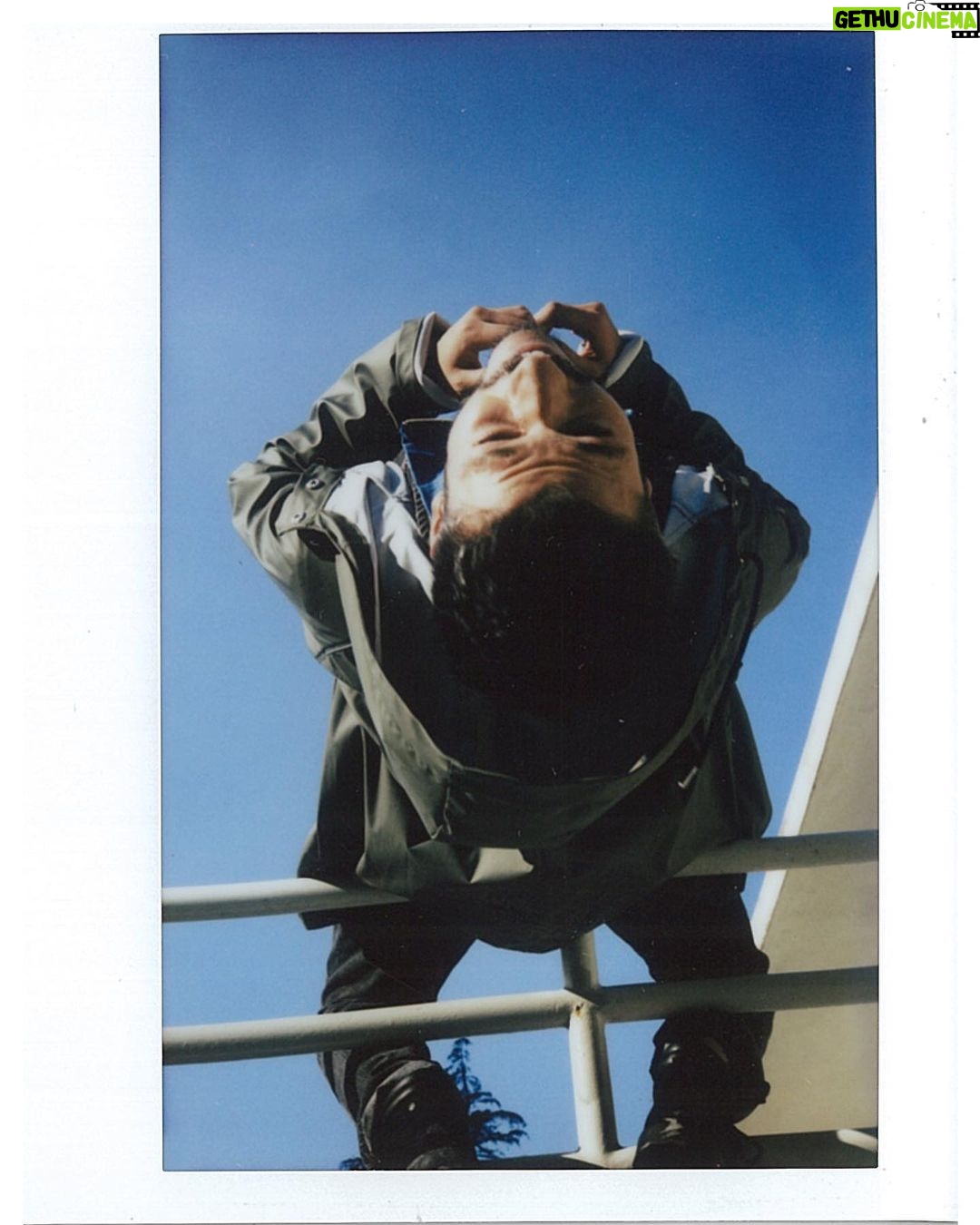 Kubilay Aka Instagram - Dur, kal öyle! Bekleee @ali_kalyoncu #bumaceradenim #polaroid