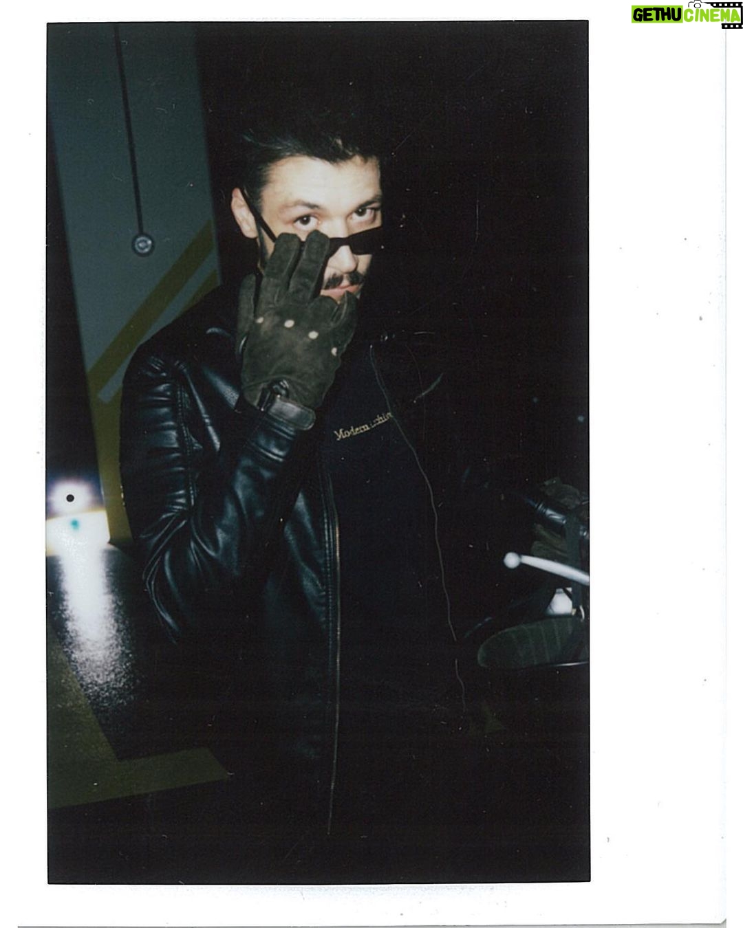 Kubilay Aka Instagram - Dur, kal öyle! Bekleee @ali_kalyoncu #bumaceradenim #polaroid