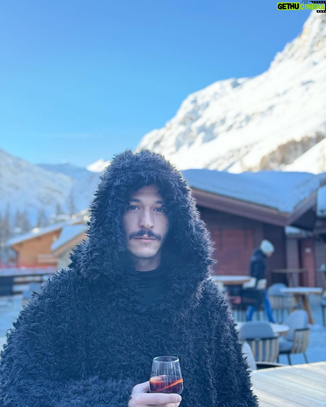 Kubilay Aka Instagram - I am a bear in Val-d’Isère 🧸 Club Med Val D'Isere