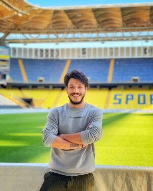 Kubilay Aka Instagram - Yaşa Fenerbahçe! 💛💙