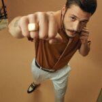 Kubilay Aka Instagram - BeMan.☕️ Röportaj: @cansubayyrak Fotoğraf:@jiyankizilboga Styling: @sennurrsuzen Makyaj: @cireneroz
