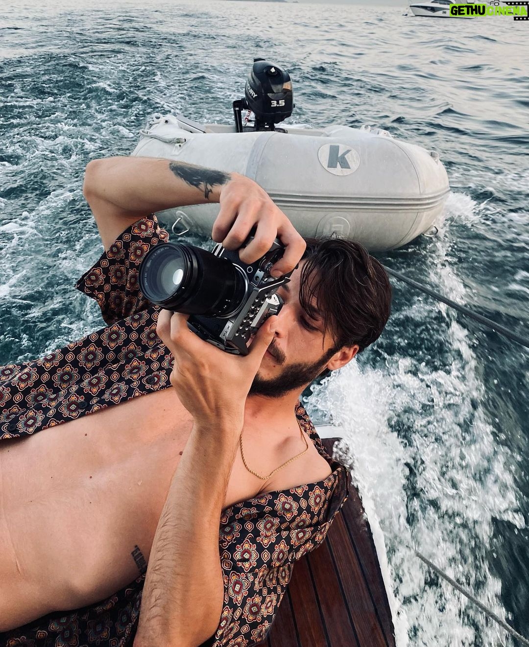 Kubilay Aka Instagram - Lütfen bu yaz arkadaşlarımızı çekerken hakkını verelim 🤟🏽📸