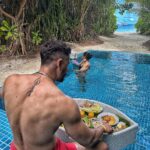 Kunal Khemu Instagram – Just being an Aquaholic @kandima_maldives 🏖️ 
#mykindofplace #kandimamaldives #maldives 
#aquaholic #ocean #deep #beach #beachlife