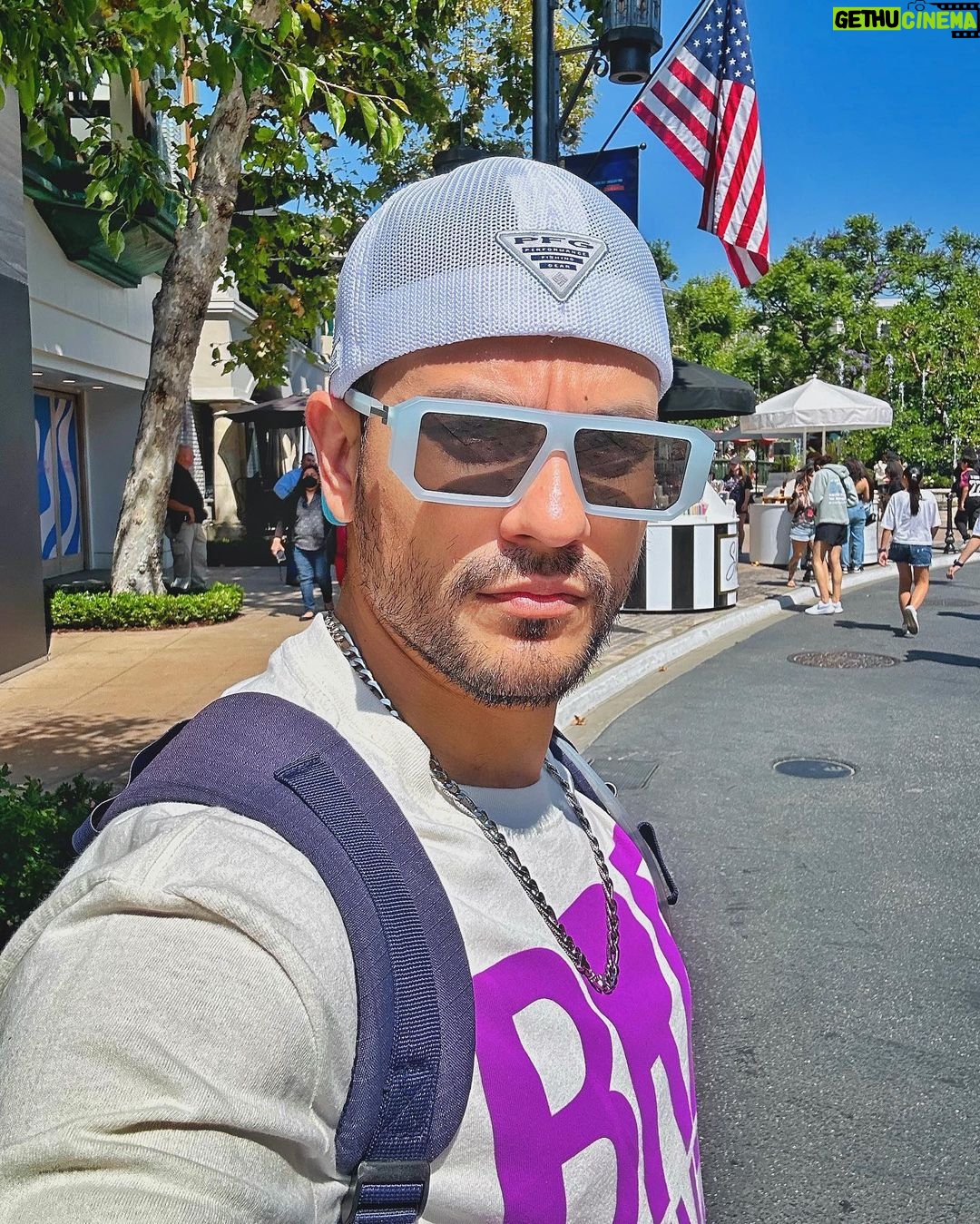 Kunal Khemu Instagram - Sun Sunny ☀️ #losangeles #weekend #travel #sunnyday