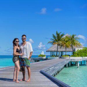 Kunal Khemu Instagram - Don’t call us at the beach - we’re sun-screening our calls ! ☀️ @kandima_maldives #mykindofplace