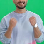 Kunal Khemu Instagram – Jab behind the scenes itni masti ho, toh socho film mein kitni hogi🤌🏽
#KanjoosMakhichoos streaming now only on #ZEE5

@kunalkemmu @deepakmukut @battatawada @alkaamin @officialpiyushmishra @director_vipul_mehta @sohamrockstrent @thunderskyentertainment