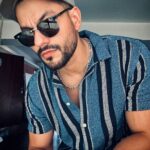 Kunal Khemu Instagram – Monday tera rang blue kisne decide kiya ? 
#socho #mondayblues ?