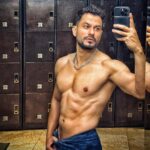 Kunal Khemu Instagram - Not throwing in the towel… 😉