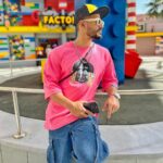 Kunal Khemu Instagram – Lego land mae chal chal ke lego 🦵 ke lag gaye 
Yeh photo andar jaane se pehle ki hai 😂