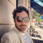 Kunal Nayyar Instagram - Miami Vice! In London. Miami Spice? Aaaahhh I’m confusing my references. Last few days of vacation. Sending you love wherever you are:)
