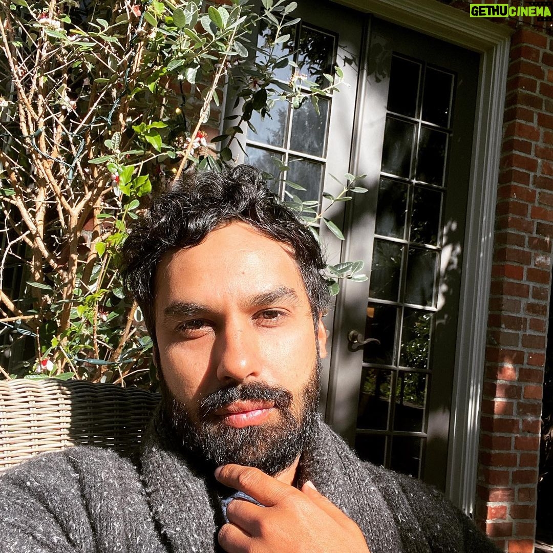 Kunal Nayyar - 76.7K Likes - Good morning. Just wanted to wish you a happy Sunday, if you have a few moments today, spend some of it in silence. Love.