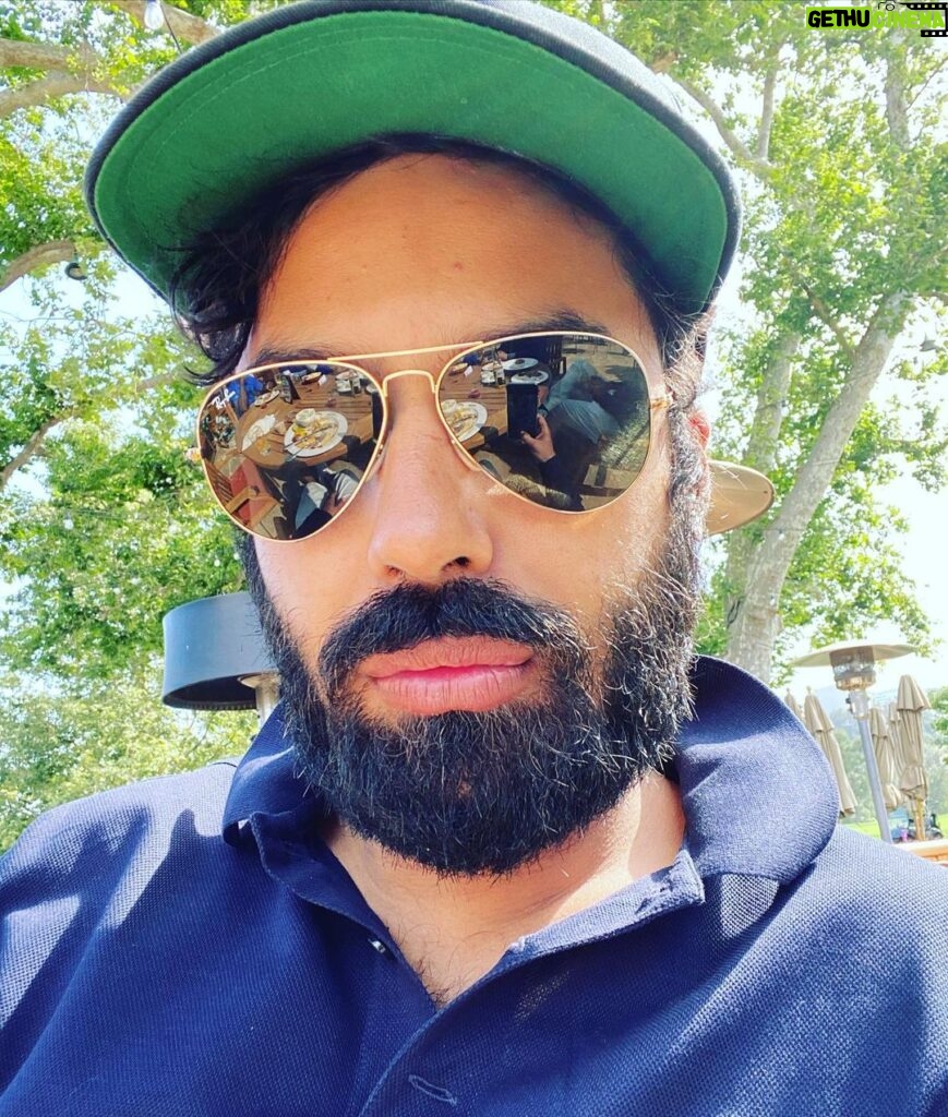 Kunal Nayyar Instagram - Beard game 💪