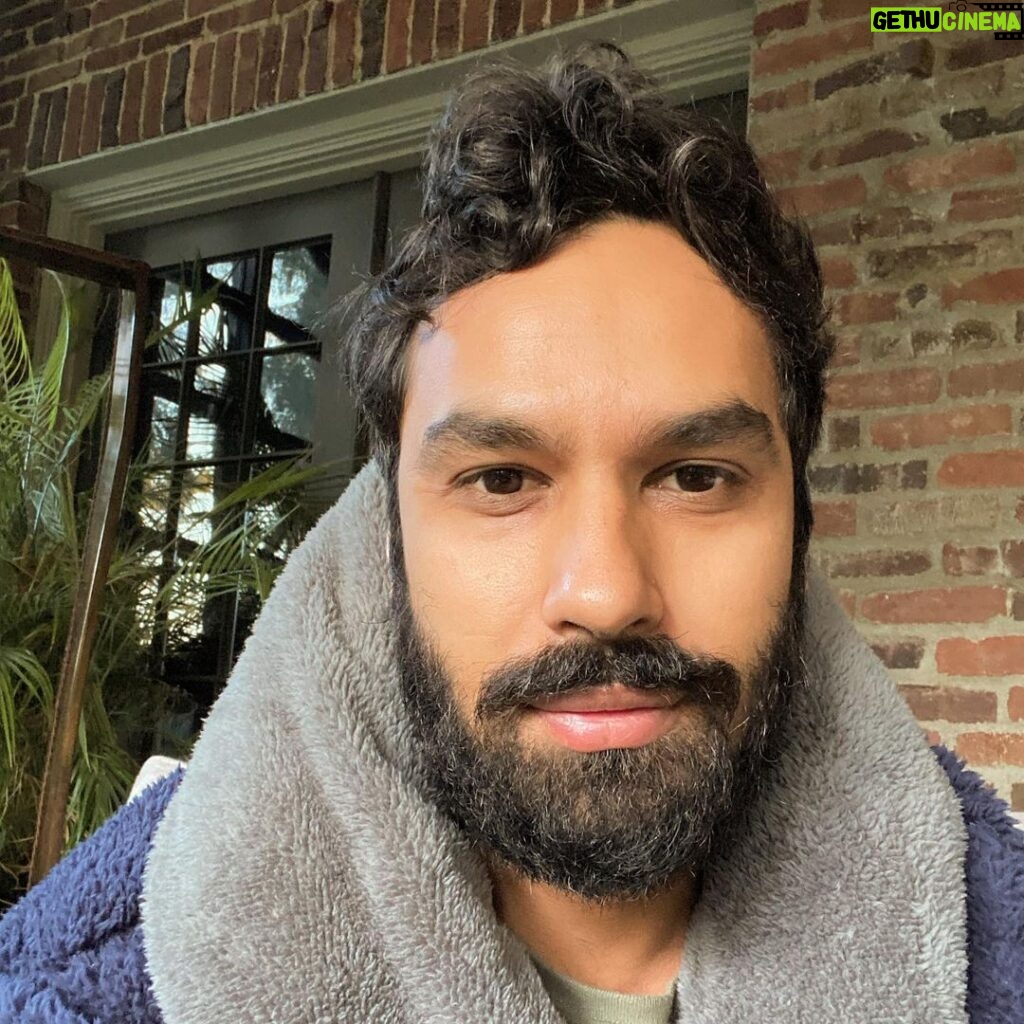 Kunal Nayyar Instagram - Jet lagged, and chilly, but lovely to be back home for quick cuddles with Boba and a few cigars on the patio:)