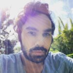 Kunal Nayyar Instagram - Remember this Happiness suits you I wish you’d wear that color more often