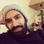 Kunal Nayyar Instagram - This is your experience on this earth. This is your expression of this life. And YOU have two choices — You can either live it in an egoistic, selfish, exclusive, negative, and judgemental manner—- or—- you can live it in a loving, generous, positive, humorous, and all inclusive manner. Never forget, YOU have the power within you to choose your way. And you don’t have to wait- you don’t have to rely on anyone else- there are no excuses- you can start today, this very second. It’s time. It’s time to come home to your true self, and become the source of light that makes everything around you brighter:)