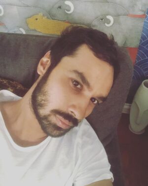 Kunal Nayyar Instagram - Summer is here. And so am I. #letsdothis