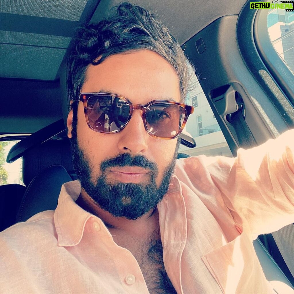 Kunal Nayyar Instagram - It is Hot.The weather is.