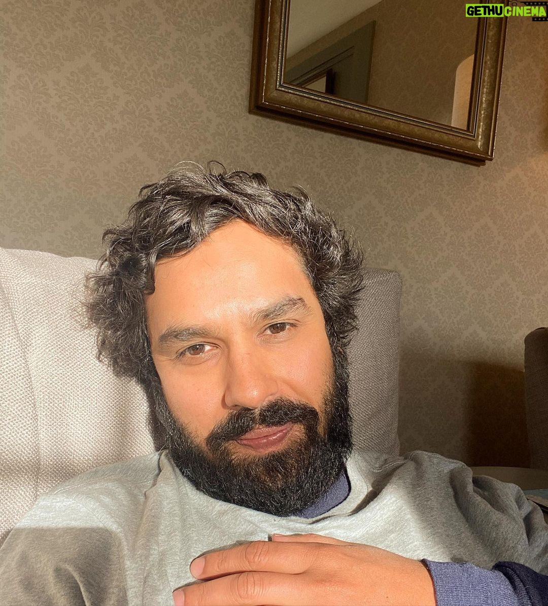Kunal Nayyar - 84.7K Likes - If youāre struggling right now, Iām just sending you a little peace, from my heart to yours.