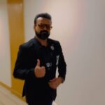 Kunchacko Boban Instagram - C3 KERALA STRIKERS…..CCL T20!!! And that’s how you go for the curtain raiser. Can’t hold back the excitement to be on the ground again..but this time with more determination and commitment to give your best!!! 🏏 @celebritycricketclub @keralastrikersofficial #cclcurtainraiser2023 #C3keralastrikers C3…for Cricket,Camaraderie,Charity and more🤩🤩🤩