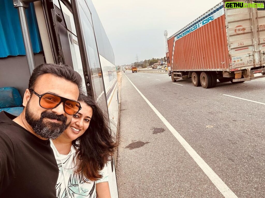 Kunchacko Boban Instagram - The long roads seem short if the company is adipoli…!! A Velankanni trip after long with some dear and near😍😍
