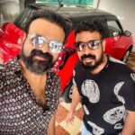 Kunchacko Boban Instagram - ………🔥🔥🔥CHAAVER🔥🔥🔥…….. A Tinu Pappachan Movie to the core!!!!! And a sublime Joy Mathew..the Writer ✍🏼! @kavyafilmcompany @arunnarayan01 @arjun_ashokan @antony_varghese_pepe @tinu_pappachan @joymathew_artist @jintolight_worker @just_in_varghese @