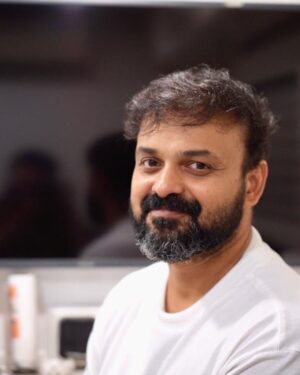 Kunchacko Boban Instagram - The Mega-Shooter…..!!
Fan-boying with my ultimate idol😎
🤩🤩🤩🤩🤩🤩🥰🥰🥰🥰🥰
@mammootty @rameshpisharody @shanishaki