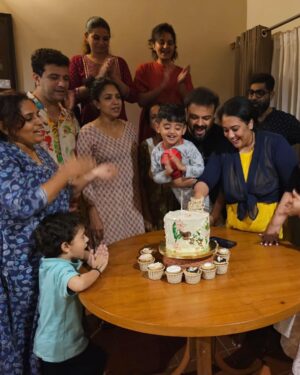 Kunchacko Boban Instagram - Having a blast with my Lady on her Birthday 🥳 
And nice to have a group of equally weirdo guys around you to make the occasion super krazy😜 
Thank you all for making her day a memorable one with so much fun and love 💕 
Priya….Am actually running outta words to define/describe what you mean to me.All I can say is that you are more than everything to me!!!
Ummmwuaaah😘😘😘
Thanks to each and everyone who has showered their  blessings and wishes from around the world😍😍
@priyaakunchacko @rameshpisharody @manju.warrier @ratheesh_balakrishnan_poduval @shajinadesan.official @subhavinil @rajeshmadhavan @jayrkrishnan @bineeshchandra @vivek__harshan @bijusk_sadanandan @soulfood_by_devu