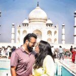 Kunchacko Boban Instagram - ……🤩25years of courtship❤️….. And celebrating that in the backdrop of the monument that epitomise love 💕 @priyaakunchacko