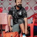 Kunchacko Boban Instagram - Captain cool @kunchacks on the field with all smiles and swag! 🏏✨ #happyhappyccl #ccl #celebritycricketleague #keralastrikers # @cclt20 @keralastrikersofficial @celebritycricketclub