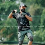 Kunchacko Boban Instagram - Our very own Captain Cool @kunchacks gearin’ up!!! 🏏✨ #happyhappyccl #ccl #celebritycricketleague #keralastrikers # @cclt20 @keralastrikersofficial @celebritycricketclub