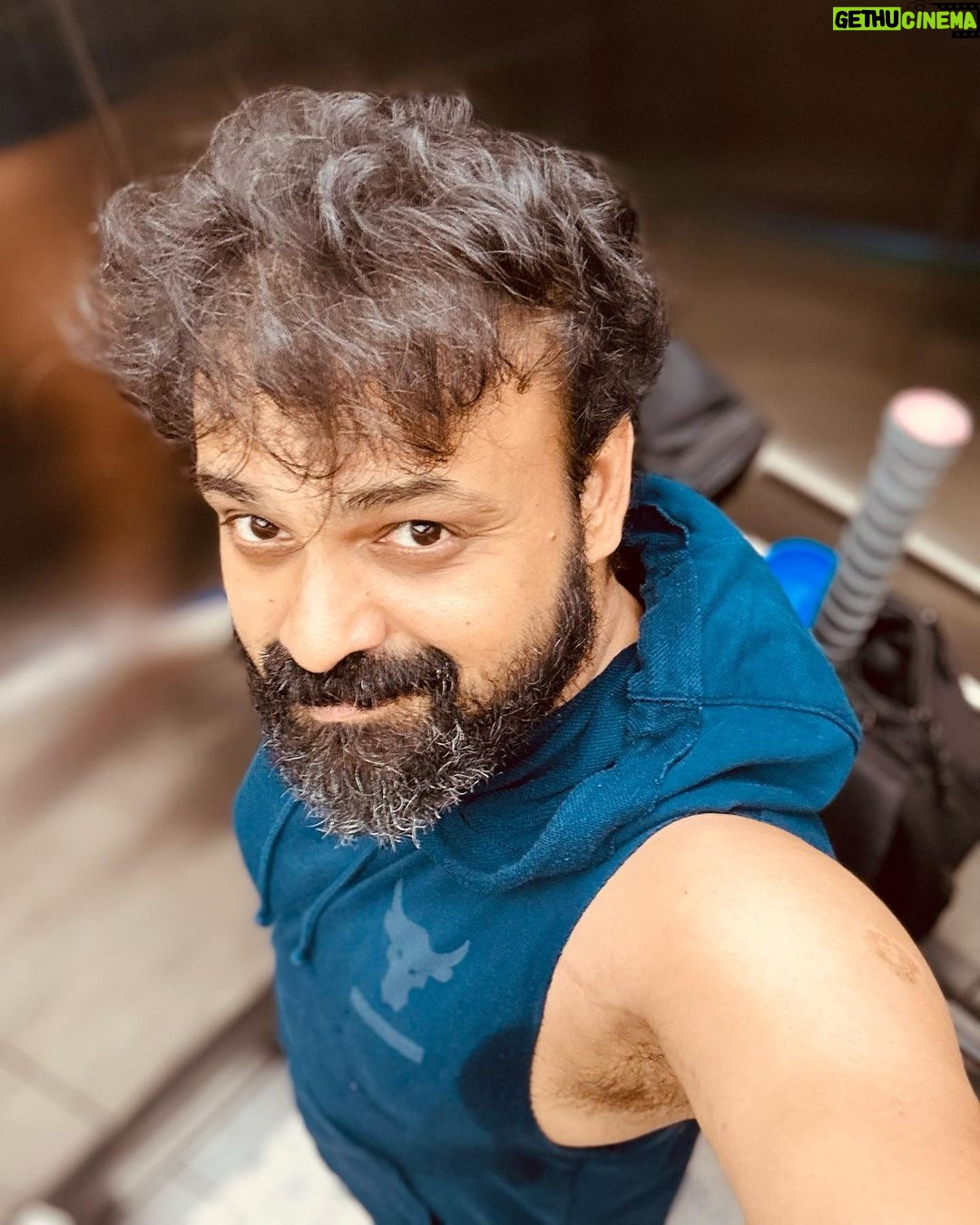Kunchacko Boban Instagram - Back to my energy booster after almost an year…🤩🤩 How badly I missed my badminton days due to my shoulder injury. Thank you vybhav @vybhav_wellmaxphysio and Shibin @strongman_shibin for bringing me back on track. The journey was painful,exhausting and demanding.And I know there is still a long way to be fully fit.But thanks for making me revv up again with my most fav sport!! 🏸 #badmintonbreed #stressbuster #dailydoseofenergy #screamofjoy