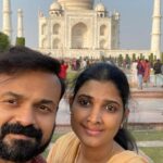 Kunchacko Boban Instagram - I wanted you all to see some good memories of Hareesh and Reshmi !!once they lived happily ever…!!! :) ~No matter what happens in life we should always cherish and respect the good moments in our life ~ I am lucky to have a co-actor like you @kunchacks , who was living as ‘Hareesh ‘ through out the movie , which helped Reshmi and ariyippu to become soo real ✊🏾❤️ Thank you for Hareesh and Reshmi @maheshnarayan_official 🖤 How beautifully you are creating such characters…. ➡️Ariyippu/Declaration streaming now on @netflix_in Agra-The City of Taj