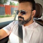 Kunchacko Boban Instagram - …Driving December Dude… Driving off to 2023🚗🚗🚗🚗 And Fired Up for 2023🔥🔥🔥🔥