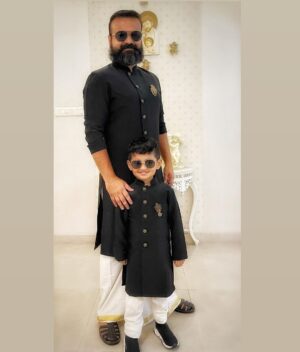 Kunchacko Boban Instagram - …….😎D-Day Dudes😎……
For #nnathaancasekodu movie celebration 
Styled by @priyakunchacko 
In-house designer 👩🏻‍🎨