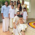 Kunchacko Boban Instagram - 🌼🌼Happy Onam dears🌼🌼🌼 Thank you for making this extra special for all the love for NNNA THAAN CASE KODU & OTTU😍😍😍😍😍😍🔥🔥🔥🔥🔥🔥 @nnathaancasekodu @ottumovieofficial