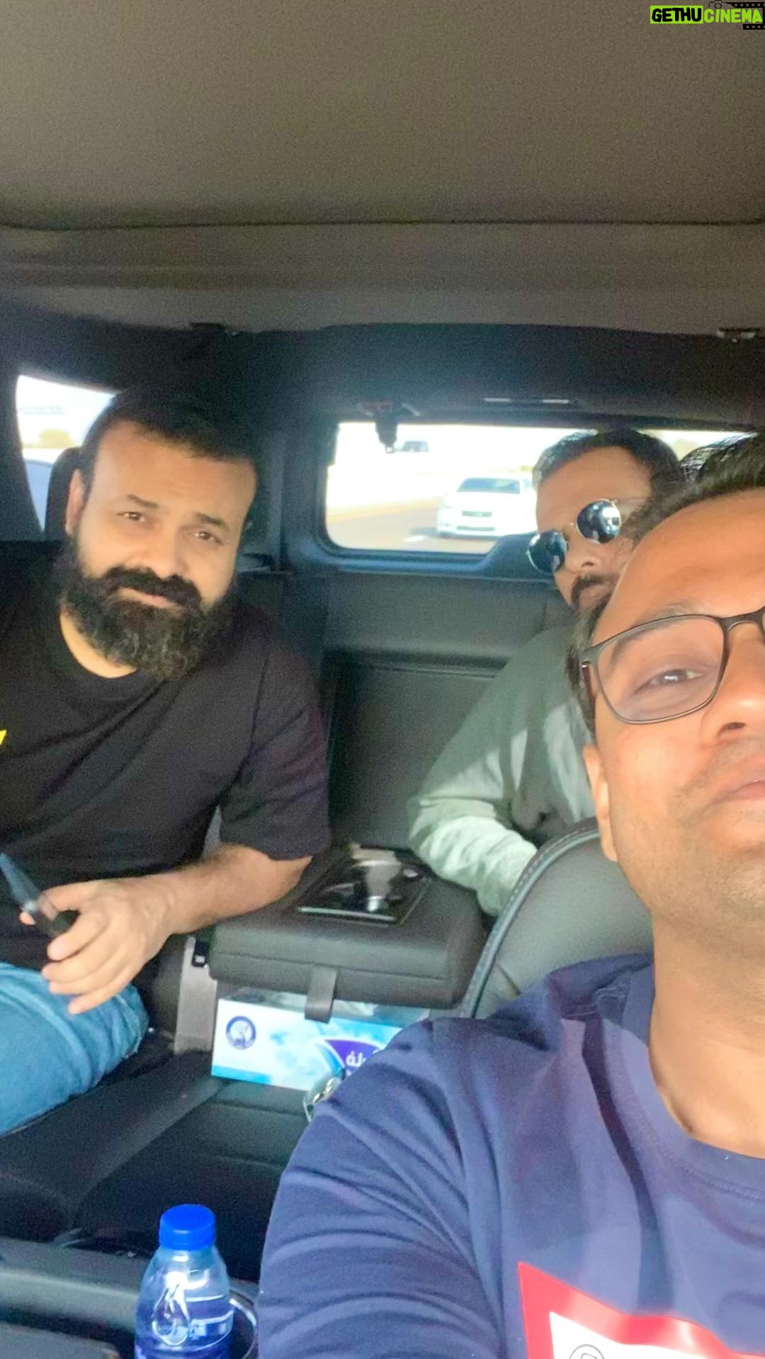 Kunchacko Boban Instagram - Thank you #Abudhabi for turning up for us, despite the India vs pak match and all the weekend traffic and chaos! A snippet from #Ottu #Rendagam promotional event at Abudhabi Madinat Zayed mall @kunchacks @yourseesha @sudheer_konderi #kunchakoboban #eesharebba