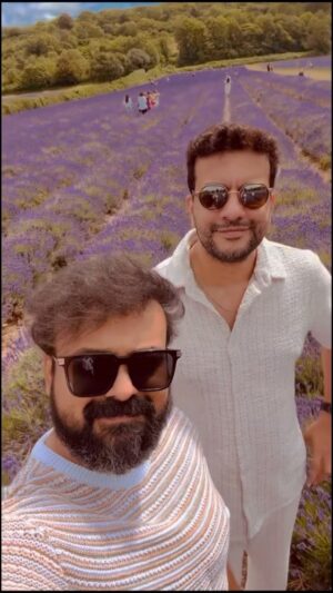 Kunchacko Boban Instagram - Happiest Birthday Pishu boy @rameshpisharody for being the happiest thing to have happened in our life🥳🥳🥳🥳
Love from Izzu,Priya,myself and everyone from my family!!!
Here is raising a toast 🥂 for endless fun,friendship,films and more…..
#pishuvibes #captionking