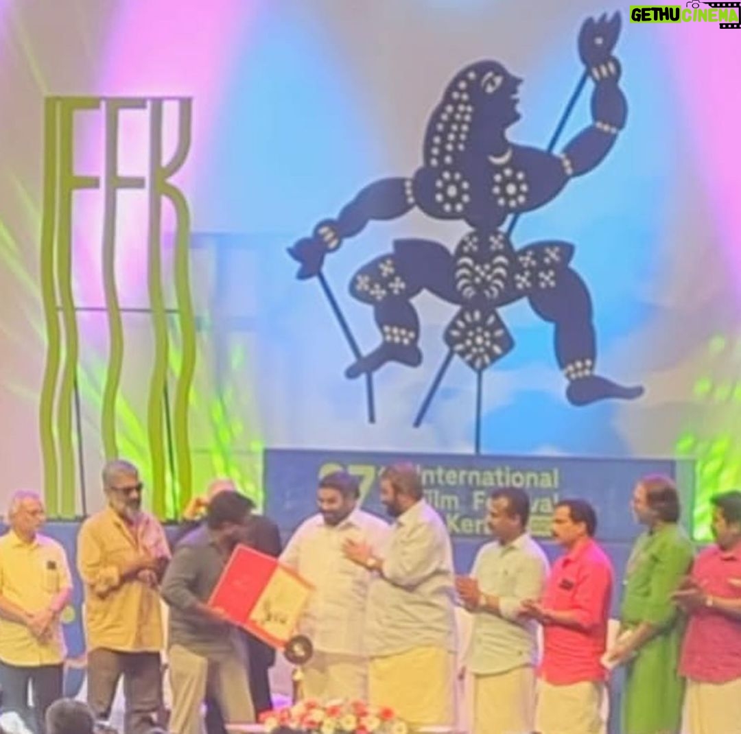 Kunchacko Boban Instagram - ………………..ARIYIPPU………… BEST MALAYALAM FILM IFFK 2022 ….THANK YOU WORLD……. 🙏🏼🙏🏼🙏🏼🙏🏼🙏🏼🙏🏼🙏🏼🙏🏼🙏🏼🙏🏼🙏🏼 @maheshnarayan_official @shebinbacker @kunchackobobanproductions @priyaakunchacko @sanujohnvarughese @sushintdt @divya_prabha__ @whofaisalmalik @jothishshankar @ariyippu_movie @iffklive