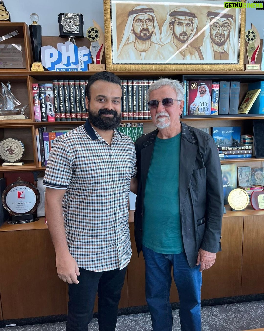 Kunchacko Boban Instagram - Meeting up with this legend is always a pleasure and an honour!! AHMAD GOLCHIN aka Golchin Bhai of Phars Films ,has seen it all and mastered it all. A businessman par excellence and a passionate Art-Lover…every time that I meet this man of the moment,there is much and more to learn from him. Thank you Pradeep for the warm arrangements done. And was happy to see the humorous side of Golchin bhai posing with his “Donkey Times” figurine🙃🙃 @golchin_pharsfilm #pharsfilms Legacy from 1954 onwards🤩…. Thank you Sir for all the support and cheers to many more greater movies together!!