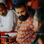 Kunchacko Boban Instagram - Here is sharing some happy moments When I got the ecstasy of College vibe after long.Thank you Brennen College Thalasserey 😍😍#brennencollege for such an electrifying atmosphere and positive energy. This was the first public promo appearance for #NNATHAANCASEKODU movie and see how we have shook the world of Malayalees worldwide 🕺🏻💃🏻🎶🥳 Thank you all for taking the songs and Ambaas Rajeevan into your hearts!!! Eagerly waiting to rock on with the movie hitting theatres from August 11th worldwide.♥️♥️♥️ @nnathaancasekodu (Sue me) WORLDWIDE RELEASE ON AUGUST 11! . . @kunchacks @ratheesh_balakrishnan_poduval @santhoshkuruvilla @gayathrieshankar @rajeshmadhavan @ibasiljoseph @unnimango @manojkannoth @sherin_rachel_santhosh @arun.c.thampi @iamlistinstephen @sreejith.cv.3 @magicframes2011 @manwithamovingcamera @mrprofessional.in #nnathaancasekodu #SueMe #chackochan #ratheeshBalakrishnanPoduval #santhoshKuruvilla #dawnVincent #BennyKattappana #sudheeshGopinath #jobeeshAntony #vyshakSugunan #jothishshankar #vipinnairV #melwyJ #shalupeyad #hassanwandoor #udayaPictures #ListinStephen #magicFrames #STKframes #kunchackoBobanProductions #mrprofessional #comingSoon #august11 #devadootharPaadi