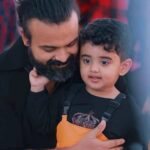 Kunchacko Boban Instagram - …..APPANTE DHIVASAM…. From being Appante Mon to Monte Appan!!! …….HAPPY FATHER’S DAY…. And thank you to all the Mothers who made it possible😍😍 BOBAN- KUNCHACKO- IZAHAAK BOBAN. #molyboban @priyakunchacko