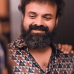 Kunchacko Boban Instagram - Chunks with Chackochan, An Exclusive Fans meet❤️ 🎥 @saneshphotography 🖥️ @syamkumar_ms In frame: @kunchacks Credit: @milestonemakers.in #kunjakoboban #chackochan #saneshmphotography #malayalamcinema #malayalamactor #réel Ernakulam City, Kerala