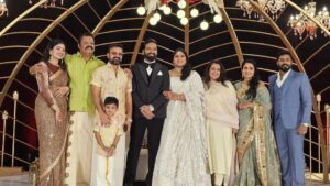 Kunchacko Boban Instagram - Wishing the beautiful couple Bhagya & Shreyas a blissful and blessed life of togetherness💕
Happy to see the smiling faces all around with friends and family!!
@sureshgopi @actorgokulsuresh @the.real.madhav
@rahulphotoshoot