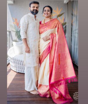 Kunchacko Boban Instagram - 🌼🌼ഉത്രാടദിനാശംസകൾ 🌼🌼