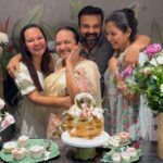 Kunchacko Boban Instagram - Sweet Seventeen to the oldest youngest one in the family!! 🥳🥳🥳🥳🥳Happy Birthday Ammaanji😘😘😘😘😘 You are so awesome that the world can handle your birthday only once in four years!!!! @sugarbowl_cochin @the_pink_chocolatier