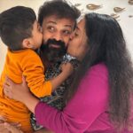 Kunchacko Boban Instagram - And what a wonderful way to wind up your Janamdhin.🥳🥳 Nothing was planned,but God made the best of plans to make my day the bestest!!! I am in paucity of words to convey my thanks for all the love ,affection and wishes pouring in…..So no thanks,but a guarantee that I will give more than my best to entertain you all with my movies till my last breath!!! Thank you Listin and team #garudanmovie for the surprise birthday celebration 🎉 @sureshgopi @narainraam @surajvenjaramoodu @iamlistinstephen @magicframes2011 @midhun_manuel_thomas @chackochanfriends @chackochan_lovers
