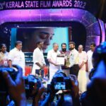 Kunchacko Boban Instagram - 2022 ലെ കേരള സംസ്ഥാന ചലച്ചിത്ര അവാർഡിൽ പ്രത്യേക ജൂറി അവാർഡ് (അഭിനയം) ബഹു.മുഖ്യമന്ത്രി ശ്രീ.പിണറായി വിജയനിൽ നിന്നും ശ്രീ.കുഞ്ചാക്കോ ബോബൻ ഏറ്റുവാങ്ങുന്നു. #ksfa2022 #KeralaStateFilmAwards2022 #stateawards2022 #keralafilm #kerala #malayalamcinema #awards Trivandrum, India