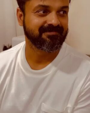 Kunchacko Boban Instagram - The Mega-Shooter…..!!
Fan-boying with my ultimate idol😎
🤩🤩🤩🤩🤩🤩🥰🥰🥰🥰🥰
@mammootty @rameshpisharody @shanishaki