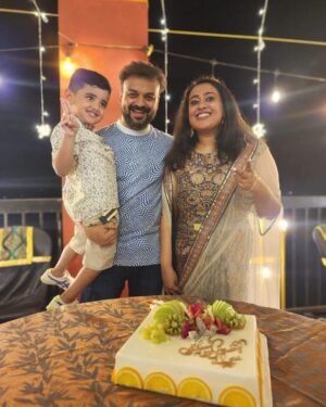 Kunchacko Boban Instagram - Having a blast with my Lady on her Birthday 🥳 
And nice to have a group of equally weirdo guys around you to make the occasion super krazy😜 
Thank you all for making her day a memorable one with so much fun and love 💕 
Priya….Am actually running outta words to define/describe what you mean to me.All I can say is that you are more than everything to me!!!
Ummmwuaaah😘😘😘
Thanks to each and everyone who has showered their  blessings and wishes from around the world😍😍
@priyaakunchacko @rameshpisharody @manju.warrier @ratheesh_balakrishnan_poduval @shajinadesan.official @subhavinil @rajeshmadhavan @jayrkrishnan @bineeshchandra @vivek__harshan @bijusk_sadanandan @soulfood_by_devu